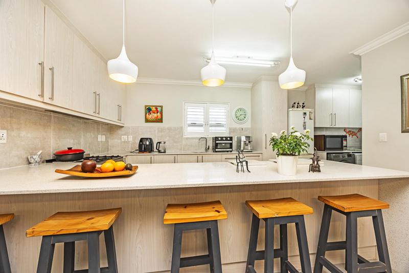 3 Bedroom Property for Sale in Pinehurst Western Cape